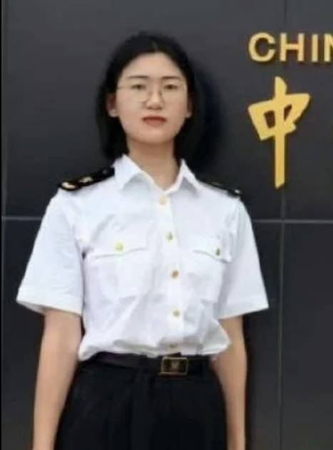 西藏泥石流｜24歲女海關入職4天遇不幸 家人悲痛發文盼望女兒1事：第1個月人工就是撫恤金