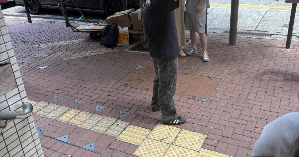 旅客致敬《古惑仔》經典角色出事？銅鑼灣驚現「敏感手勢」打卡潮 外籍路人當場嚇呆